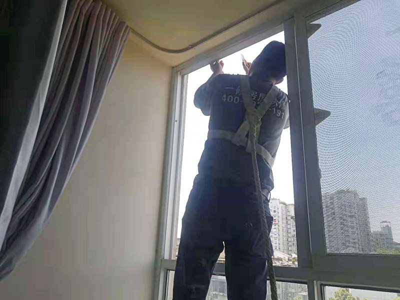 杭州老式窗戶怎么翻新改造飄窗？